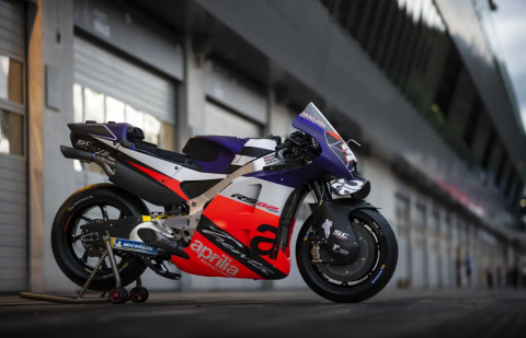 Aprilia celebrates 30 years of MotoGP with special livery